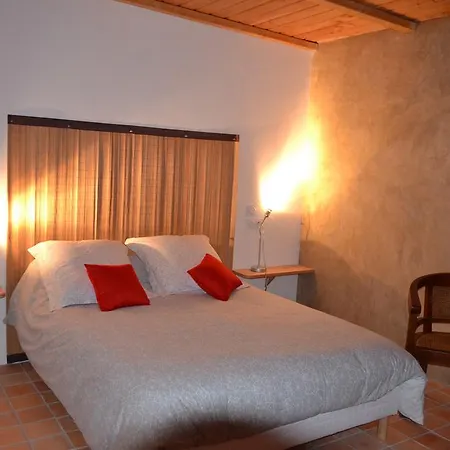 فندق مبيت وإفطار D'hotes De Poulafret